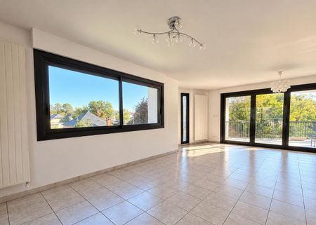 Location Appartement 4 pièces 91m² LE BOURGET DU LAC 73370 - Photo 3