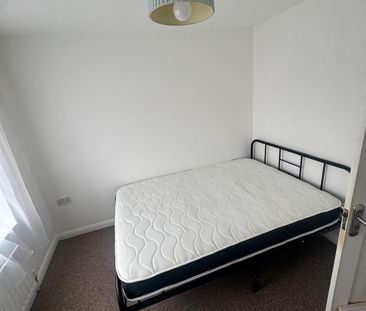 Room in a Shared House, Albion Road, TW3 - Photo 6