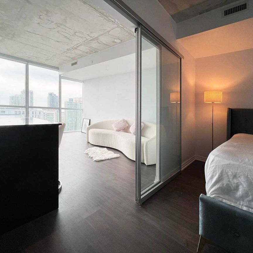 For Lease - 88 Blue Jays Way Unit# 2807, Toronto, Ontario - Photo 1