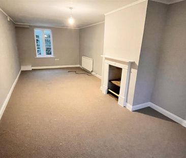 4 bedroom detached house to rent - Photo 1