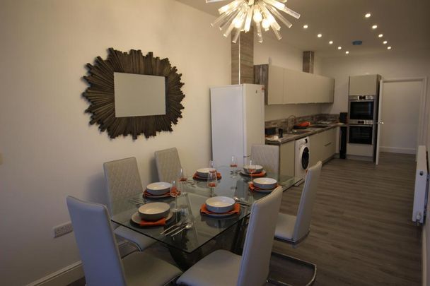 3 bedroom apartment to rent - Photo 1