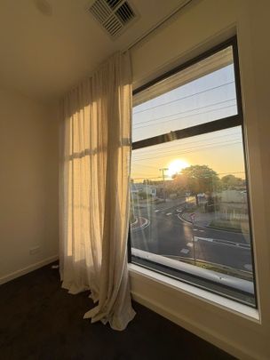 4-bedroom shared house / townhouse, Blyth Street - Photo 1