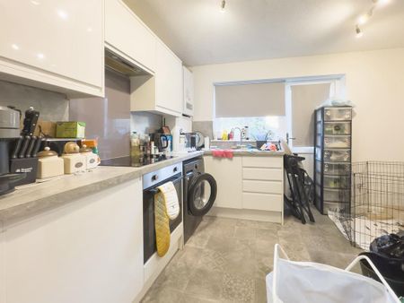 2 bedroom terraced house to rent - Photo 3