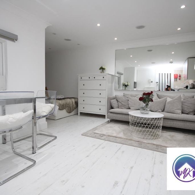 1 Bedroom Studio To Rent - Photo 1