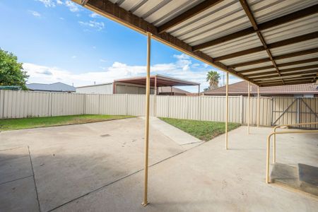 Neat & Tidy! - Photo 4