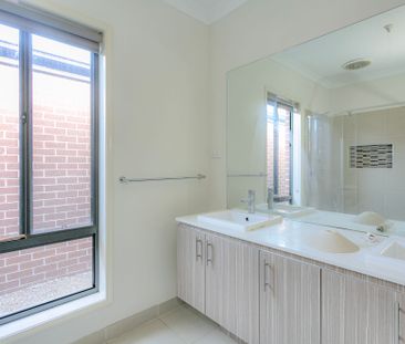 Spacious 4-Bedroom Home in Mernda - Photo 6