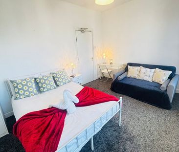 Room in a Shared House, Mossford St, E3 - Photo 1