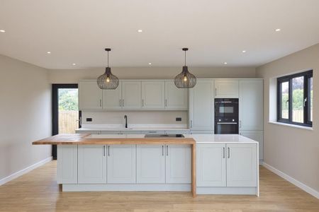 3 bedroom bungalow to rent - Photo 4