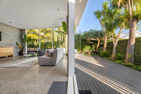 Modern Villa with Pool in Prime Ponsonby Location – Fully Furnished - Photo 5