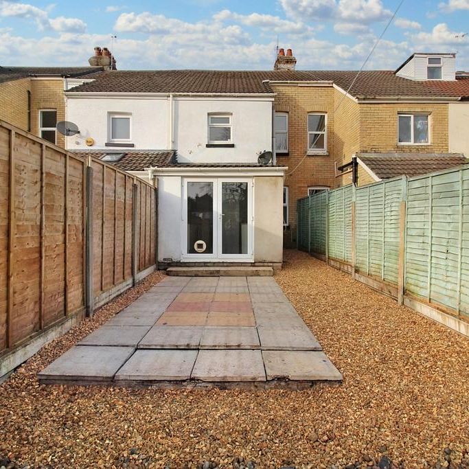 2 bedroom terraced house to rent - Photo 1