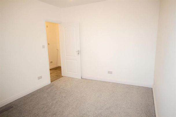 2 bedroom maisonette to rent - Photo 1