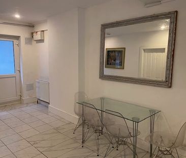 2 Bed Flat, Daventry Street, NW1 - Photo 2