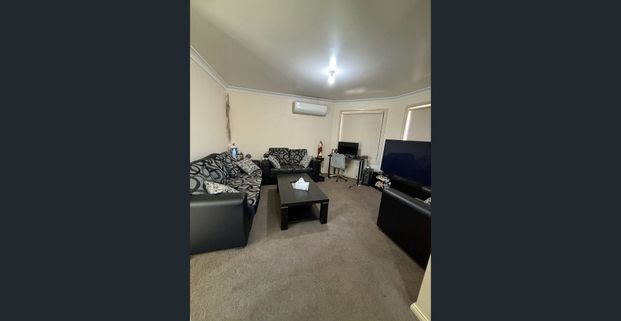 For Rent: Spacious Freestanding 3 Bedroom Townhouse with Lock-Up Garage - Photo 1