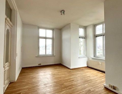 Großzügige Etagenwohnung mit separatem Eingang und 2 Balkonen - Foto 1