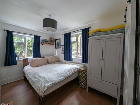 1 Bed Flat, Birkbeck Road, W3 - Photo 2