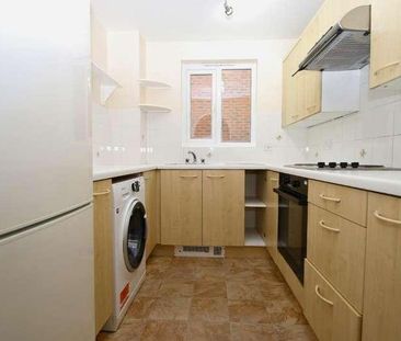 Alexandra Gardens, Knaphill, Woking, GU21 - Photo 6