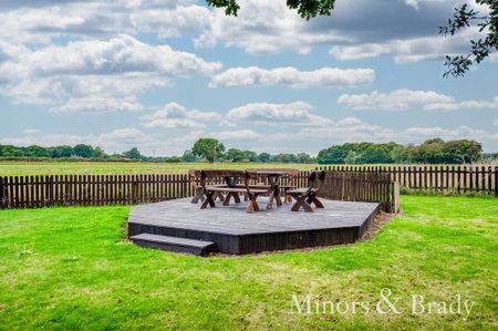 3 bedroom barn conversion to rent - Photo 2