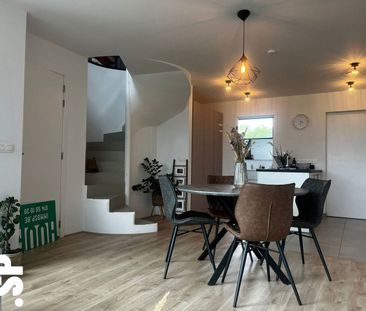 Duplex appartement met één slaapkamer, terras en carport. - Photo 3