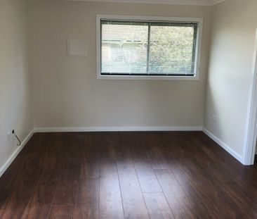 Modern Two Bedder! - Photo 2