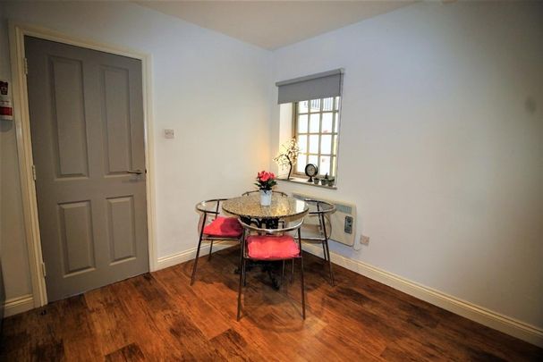 3 bedroom flat to rent - Photo 1
