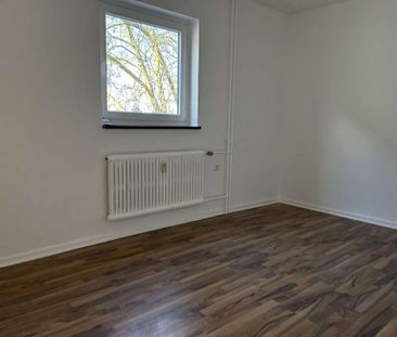 Wohnen im Kreuzviertel - 3-Zimmer-Wohnung mit 72 m² und Loggia - Photo 3