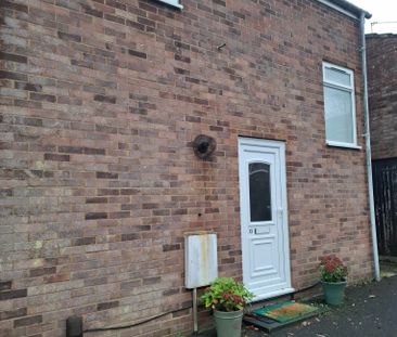 Two bedroom terraced house in Winklebury, Basingstoke - Photo 3