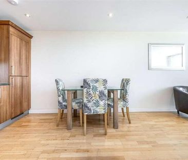 Lower Twelfth Street, Milton Keynes, Buckinghamshire, MK9 - Photo 4