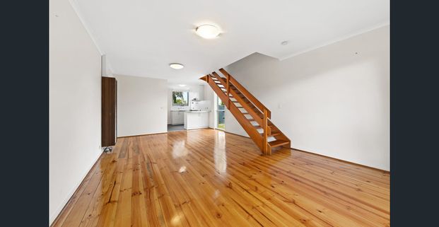 Bright and central! - Photo 1