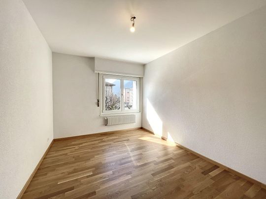 Appartement lumineux de 3.5 pièces au 2ème étage situé dans un quartier calme et verdoyant. - Photo 1