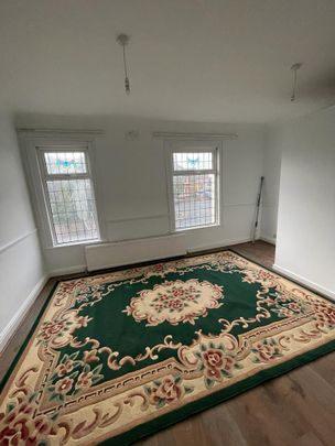 House share to rent - Photo 1