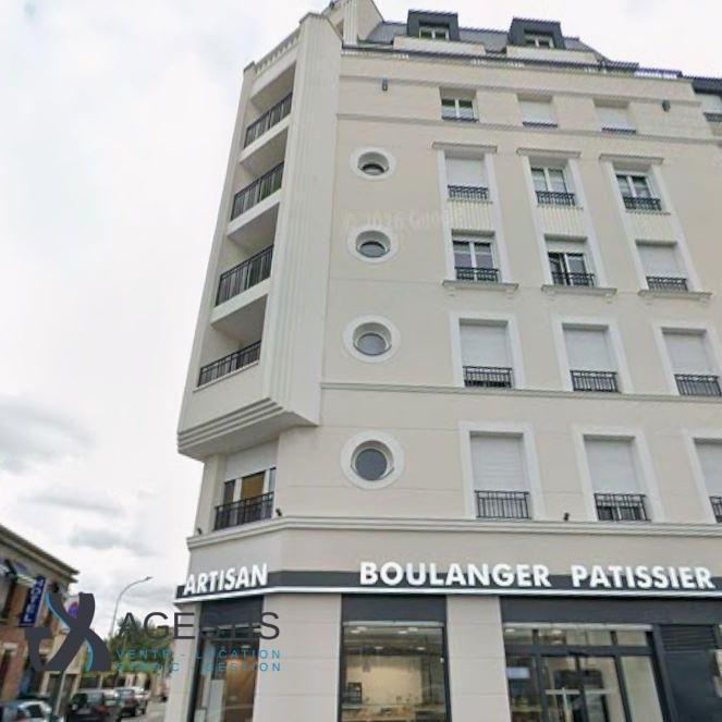 Location Appartement 1 pièce 42m² LE BLANC MESNIL 93150 - Photo 1