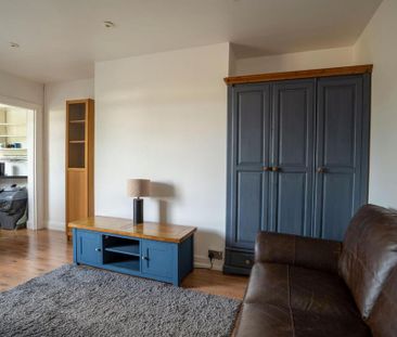 4 bedroom flat to rent - Photo 1