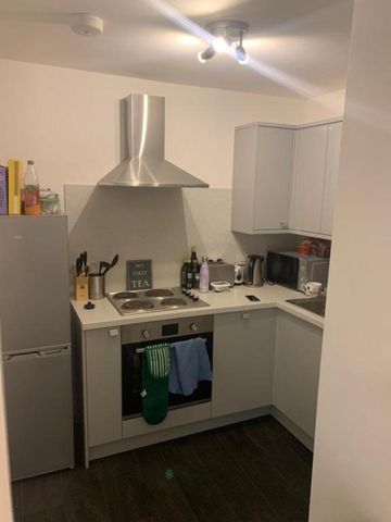 2 bedroom flat to rent - Photo 4