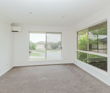 Spacious 4-Bedroom Family Home in Sought-After Brassall - Photo 4