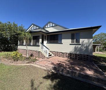 Conveniently Located! - Photo 2