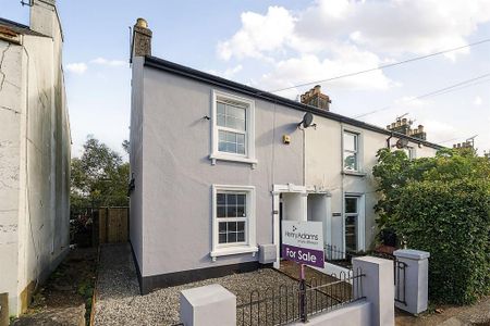 3 bedroom end of terrace house to rent - Photo 3