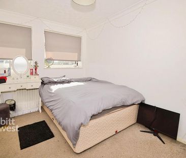 3 bedroom terraced house to rent - Photo 6