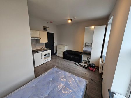 Studio Flat, London, W5 - Photo 3
