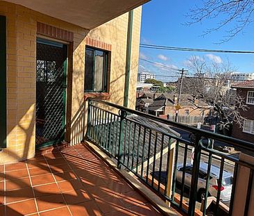 WALK TO SHOPS & STATION - Photo 6