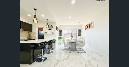 Stylish & Spacious family living Excellent location!!! - Photo 3