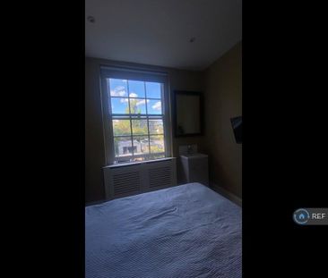 3 bedroom flat to rent - Photo 6