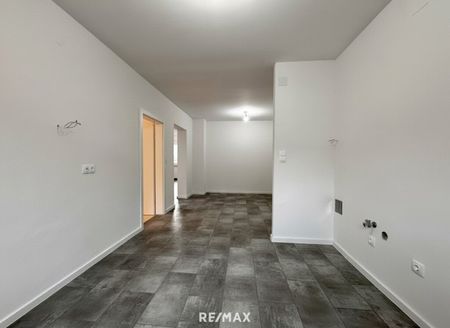 Erstbezug nach Sanierung - Attraktive Mietwohnung mit großer Wohnküche, Loggia und Parkmöglichkeit - Foto 3