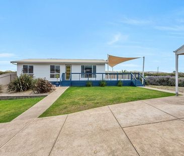 8A Albatross Av, Chiton SA 5211 - House For Rent | Domain - Photo 2