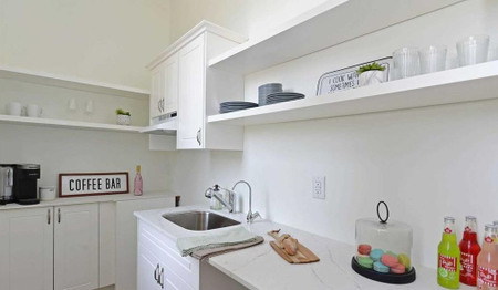 For Lease - 1354 Young's Point Road Unit# 204, Selwyn, Ontario - Photo 2