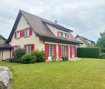 Charmante villa rénovée de 5.5P au calme absolu avec une belle vue - Photo 1