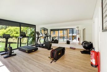 1 Bedroom Apartment with swimming pool, Janelas Verdes, Lisboa