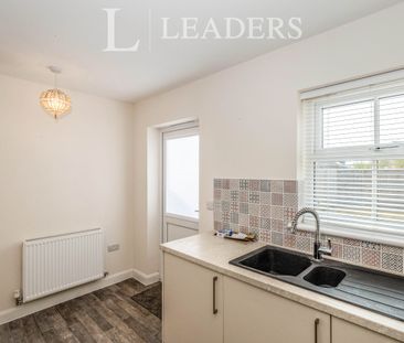 2 bedroom house to rent Pynham Crescent, Hambrook, Chichester, PO18 - Photo 5