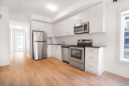 For Lease - 2635 William Jackson Drive Unit# 212, Pickering, Ontario - Photo 3