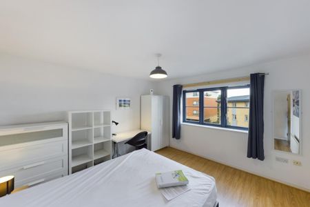 2 bedroom flat to rent - Photo 5