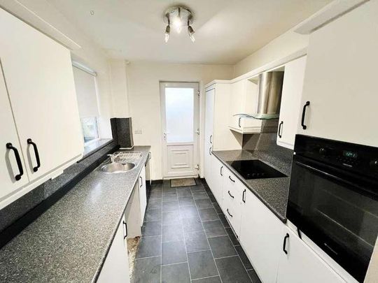 Windsor Avenue, Ferryhill, DL17 - Photo 1